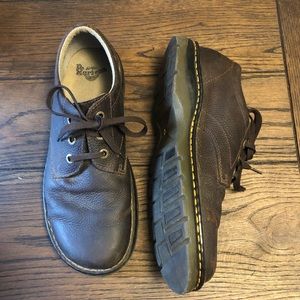 Dr. Martens brown leather lace up Oxford shoes 12